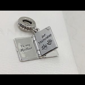 New Pandora To Our Mother “Our Family” Locket Charm